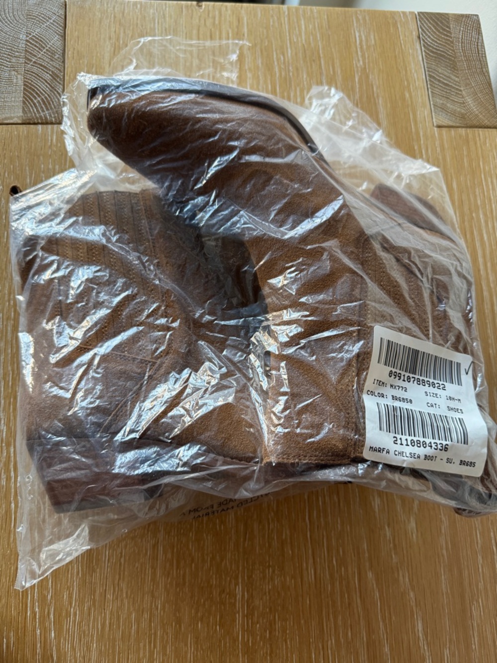 NWOB! MADEWELL Women’s The Ingrid Chelsea Boot in Suede, Dried Acorn, Size 10.5 - Picture 7 of 16